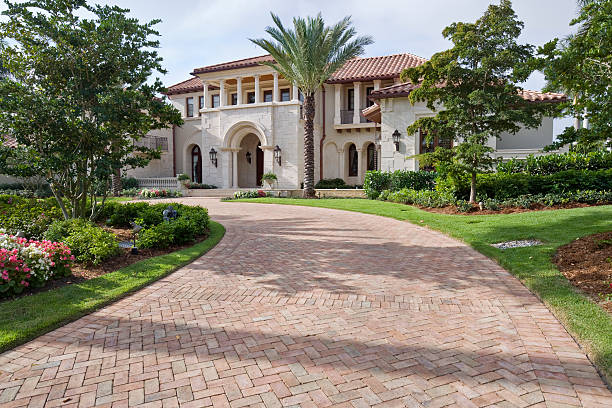Best Local Driveway Pavers  in Shoh, IL